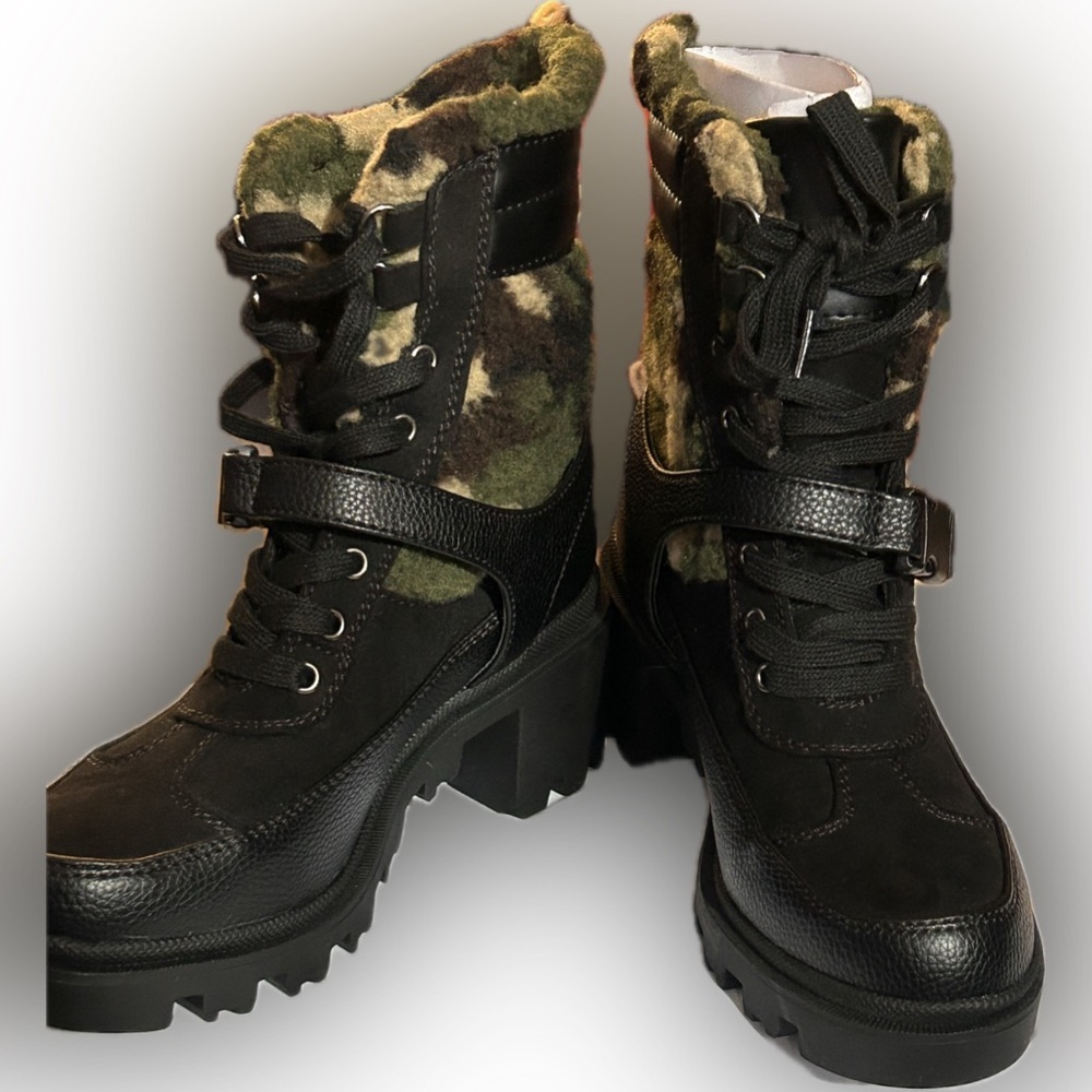 Madden Girl Black/Camo Doreen Combat Boot Shoe Size 5 NWOT - Picture 2 of 9